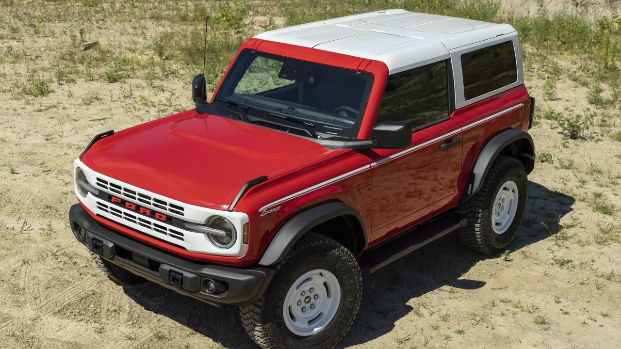 2023-Ford-Bronco-Heritage-Edition_Race-Red-4