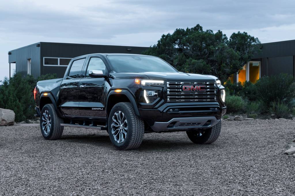 GMC Canyon 2023 Denali Frontal