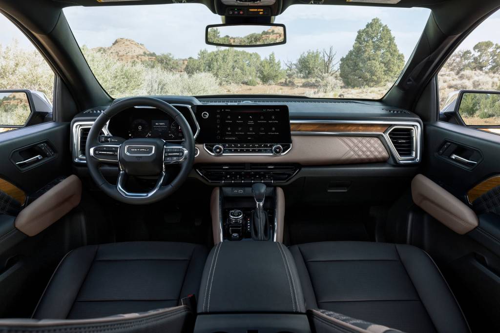 GMC Canyon 2023 Denali interior