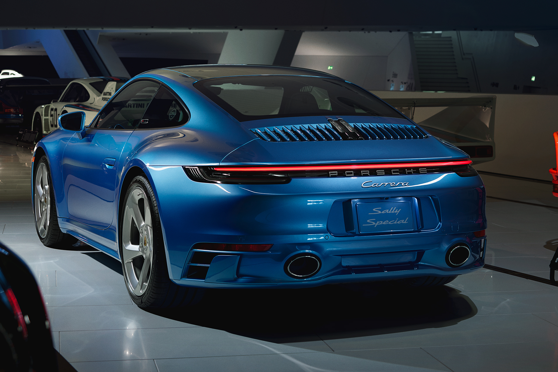 Porsche e Pixar criam versão real de Sally, de Carros, com aquela