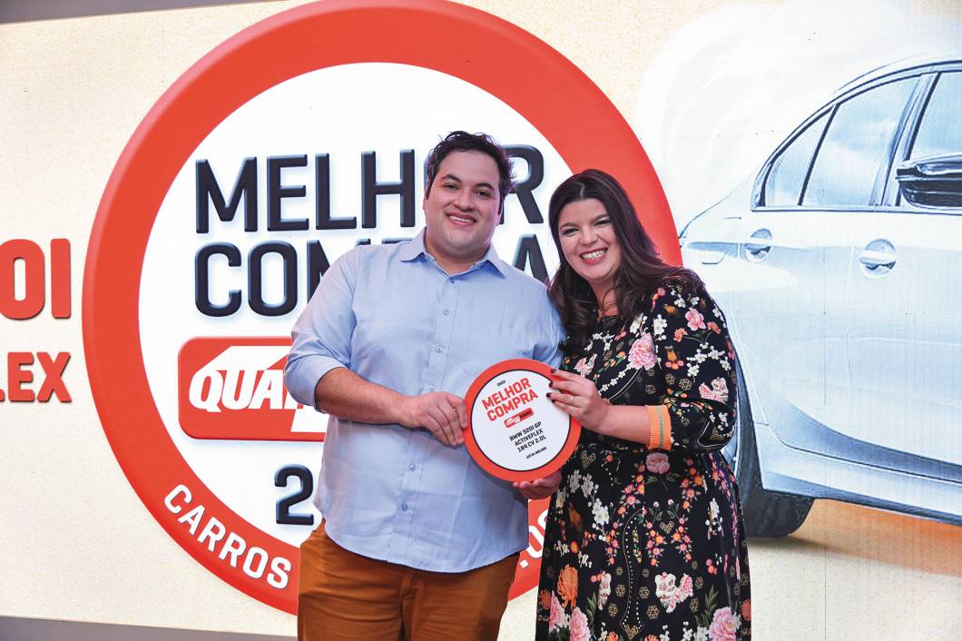 <span class="s1"><b>Isadora Carvalho entrega o prêmio de Melhor Compra da categoria Carros até R$ 300.000 para Lucas Mondoni, da BMW</b></span> <span class="s1"><b>Isadora Carvalho entrega o prêmio de Melhor Compra da categoria Carros até R$ 300.000 para Lucas Mondoni, da BMW</b></span>