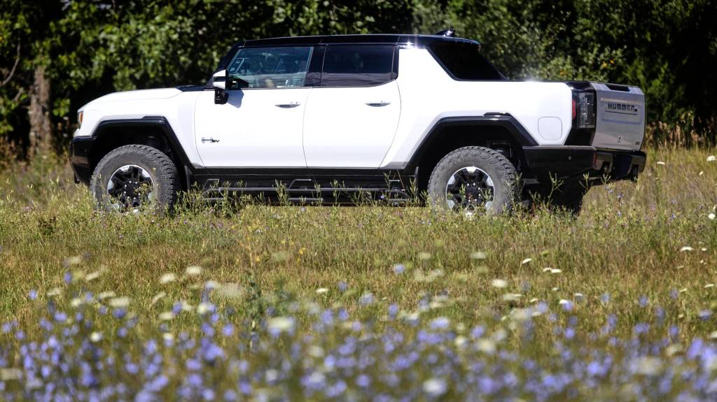 GMIO Media Drive at MIlford Proving Ground GMC-Hummer-EV-Edition-1-Milford