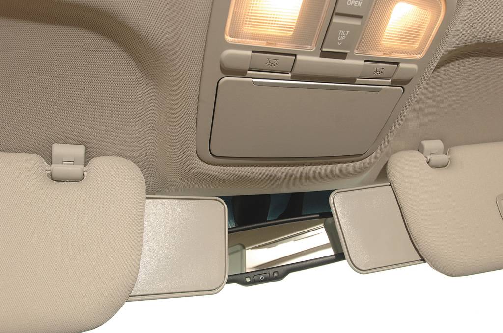 Teste Pára-sois com extensão nas laterais do Azera 3.3 V6, modelo 2008 da Hyundai, testado pela revista Quatro Rodas.