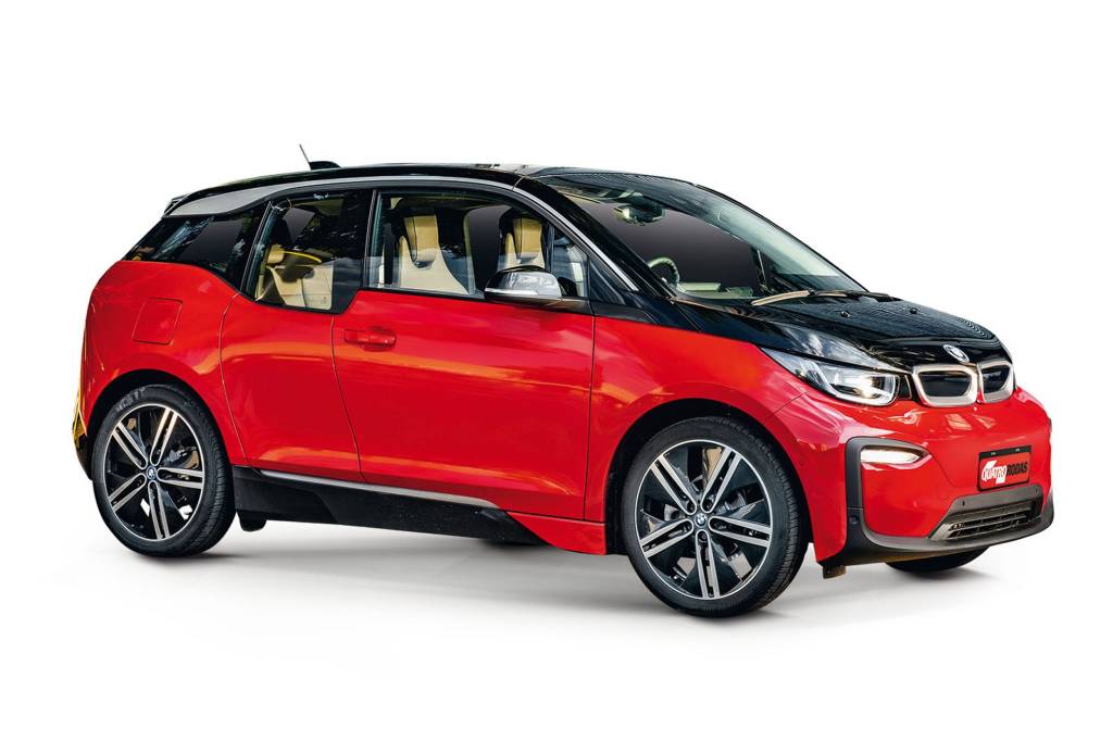 Automóvel i3 BEV, da BMW, durante teste da revista Quatro Rodas. Automóvel i3 d