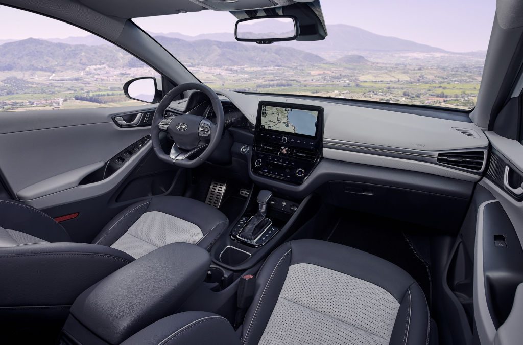 hyundai_ioniq_hybrid_73 Divulgação