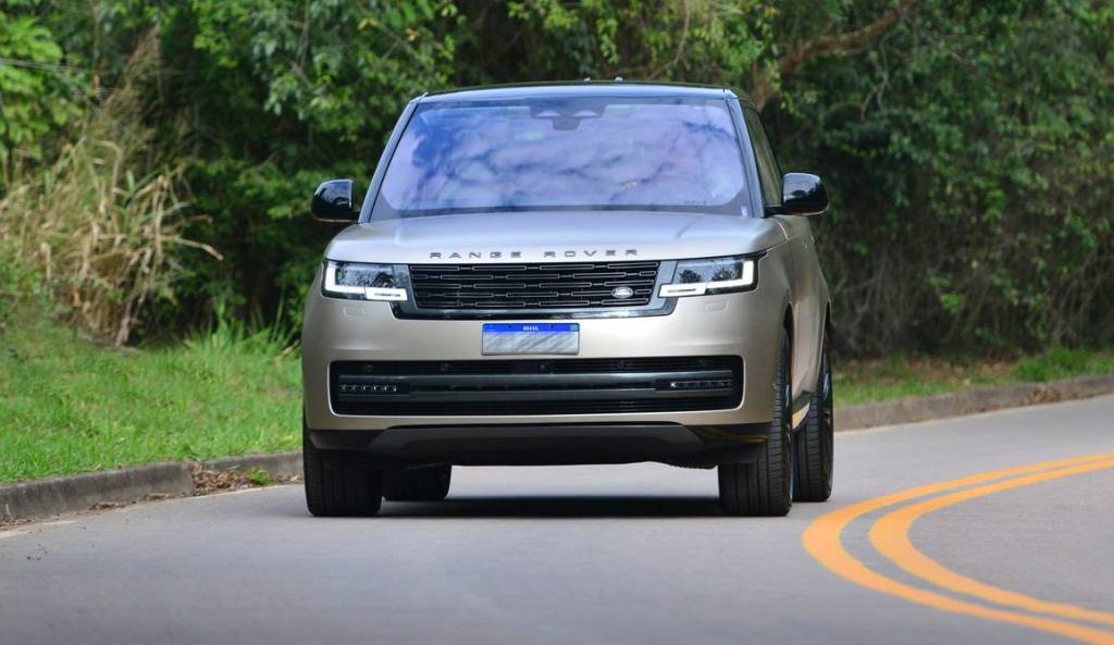 Range Rover 2023 frontal de longe