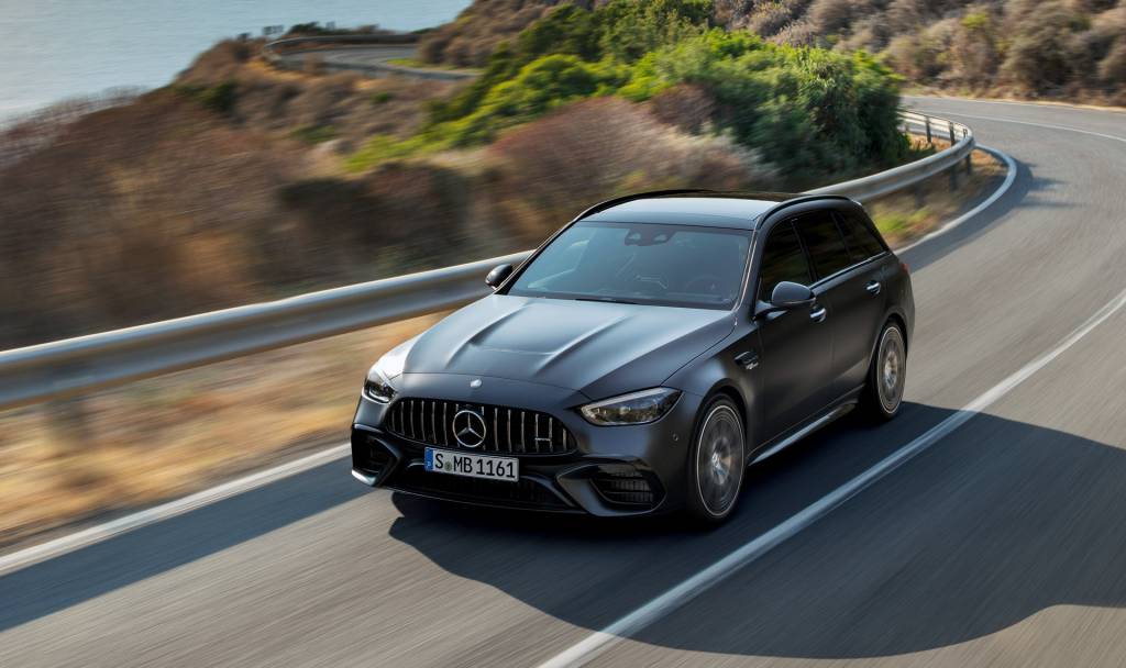 2023-Mercedes-AMG-C-63-S-E-PERFORMANCE-00029 Mercedes-AMG C63 S dianteira perua