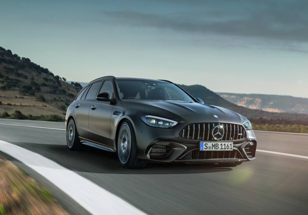 2023-Mercedes-AMG-C-63-S-E-PERFORMANCE-00032 2023-Mercedes-AMG-C-63-S-E-PERFORMANCE-00032