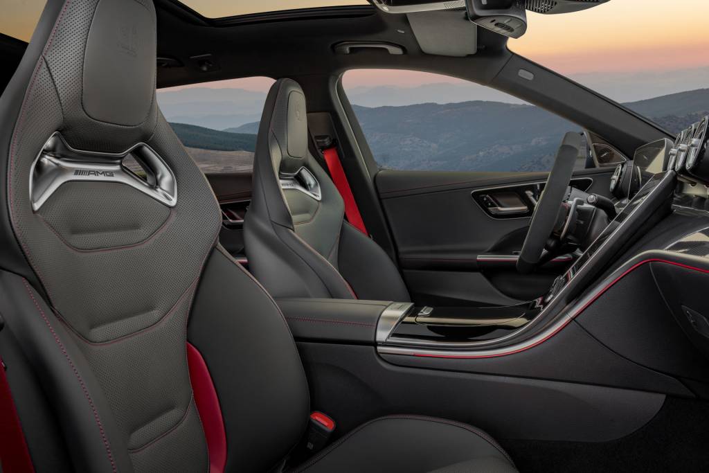 2023-Mercedes-AMG-C-63-S-E-PERFORMANCE-00038 Mercedes-AMG C63 S interior bancos