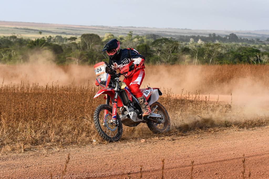 Bissinho Zavatti em sua Honda CRF 450RX