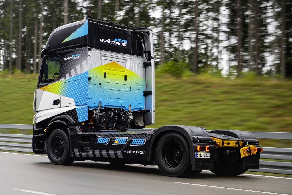 Mercedes-Benz eActros LongHaul