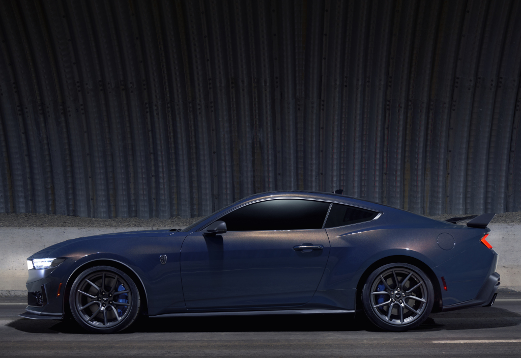 ford_mustang_dark_horse_17_042c001b18d01108 Ford Mustang Dark Horse
