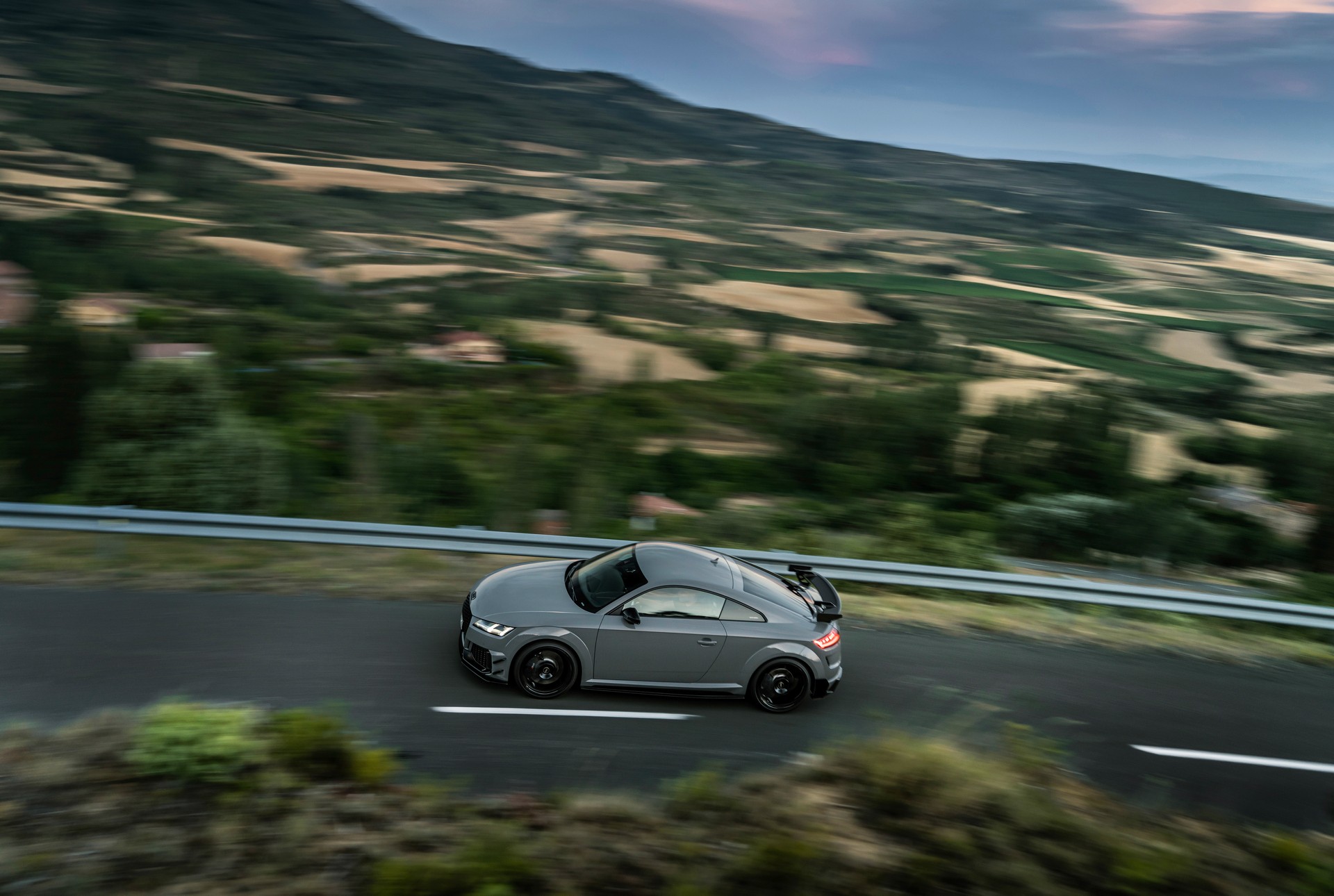 Audi TT RS Iconic lateral