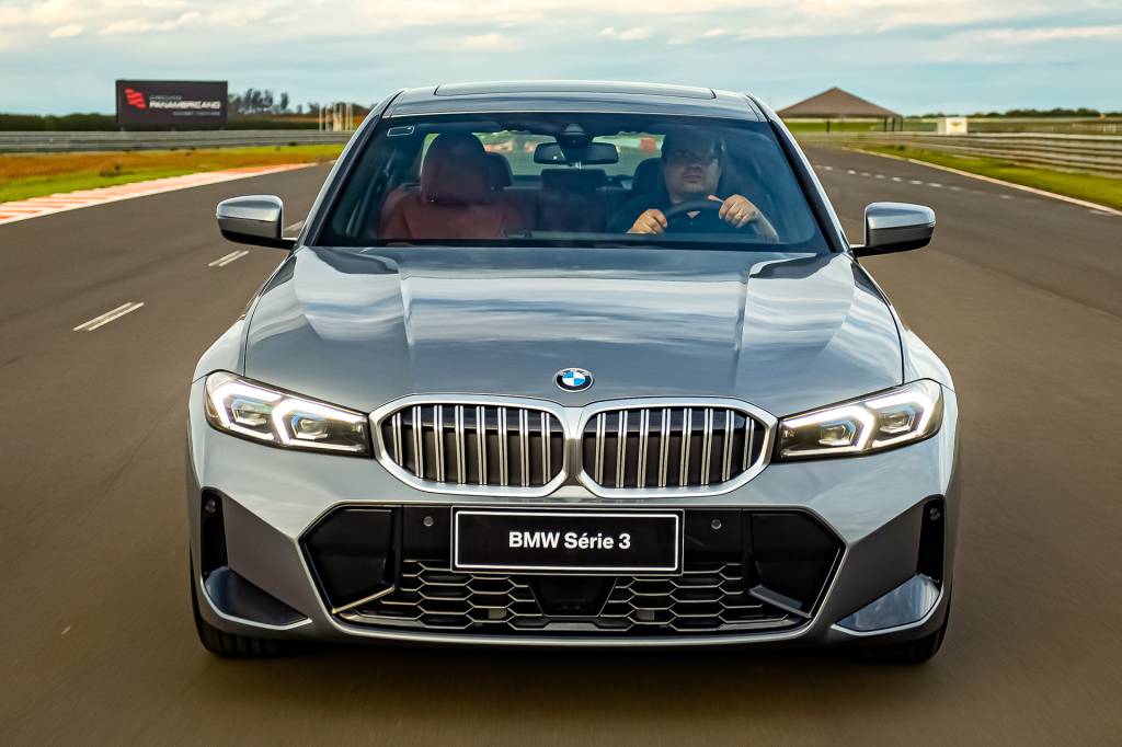 BMW Serie 3-11 BMW Série 3