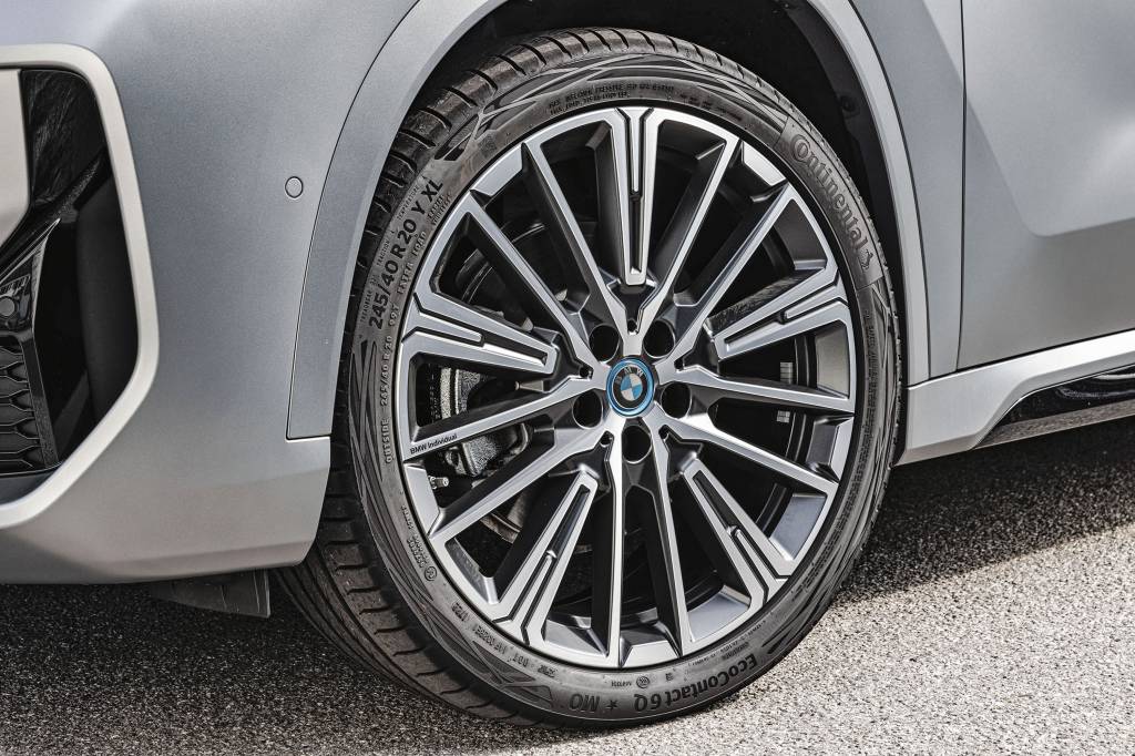 BMW iX1 xDrive30-90 BMW iX1 xDrive30-90