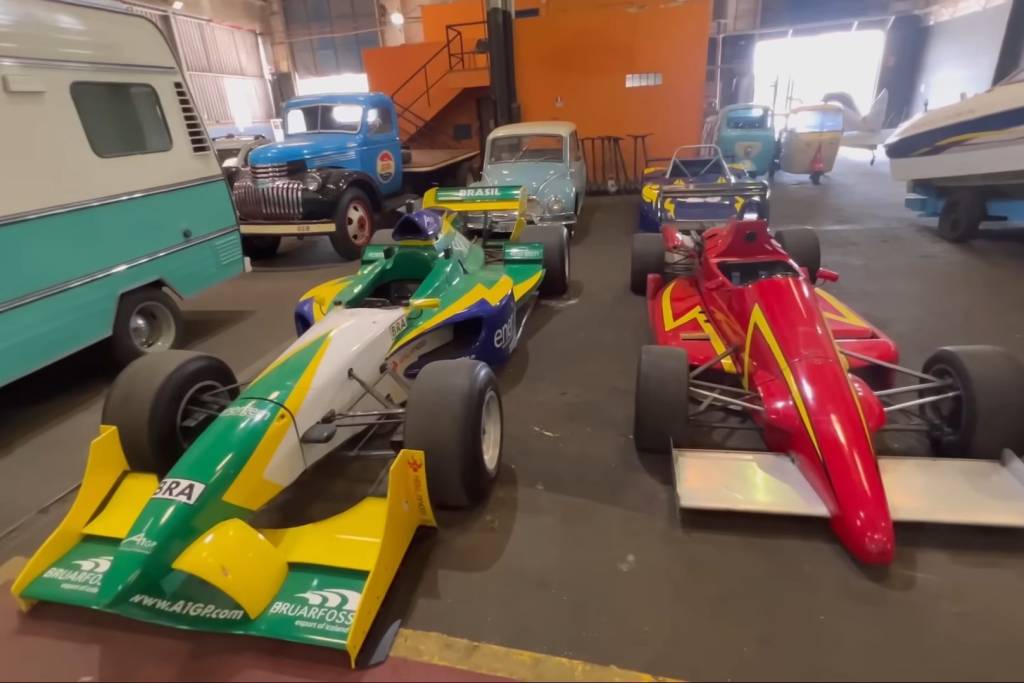 Coleção de Emerson Fittipaldi com carros de corrida e avião será leiloada