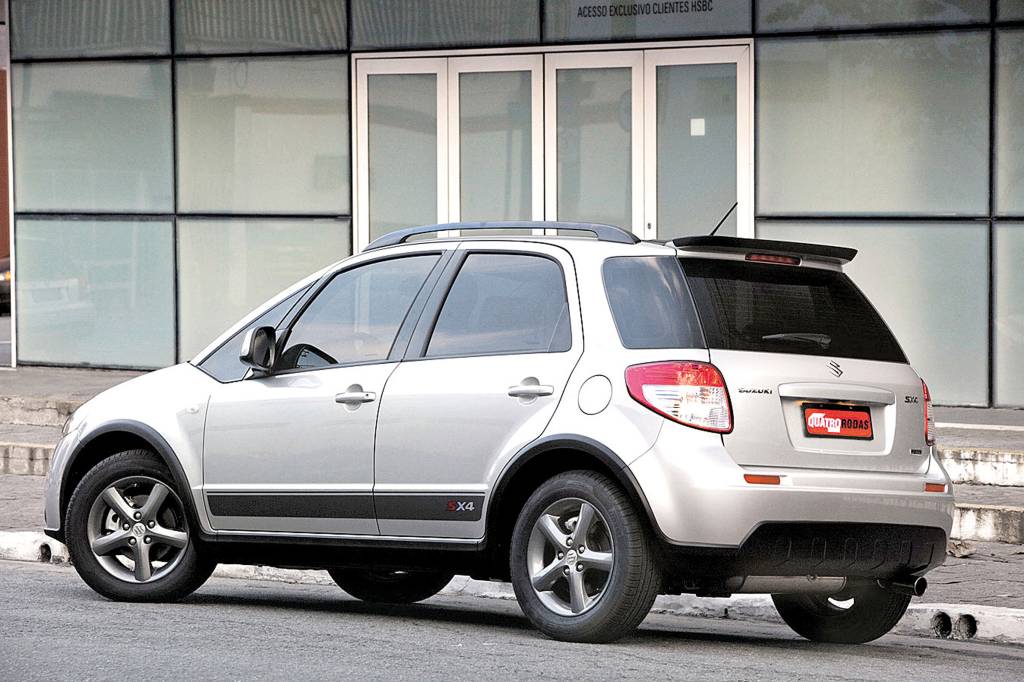 SX4, modelo 2009 da Suzuki, testado pela revista Quatro Rodas..jpg1