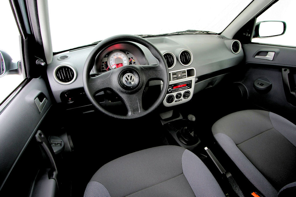 19177764468_24b688b327_o volkswagen-gol-plus-1-0-8v-2005_2006-01-copy