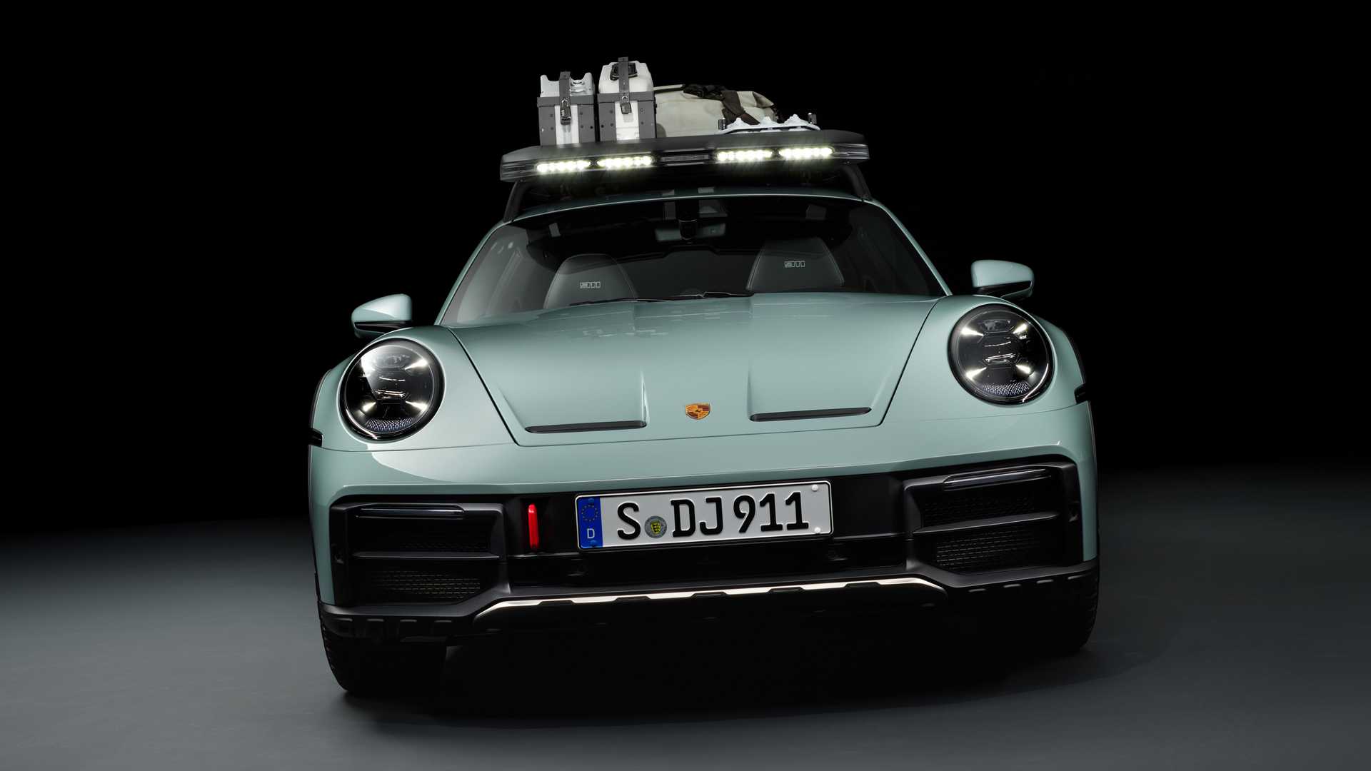 Porsche 911 Dakar combina desempenho e capacidade off-road