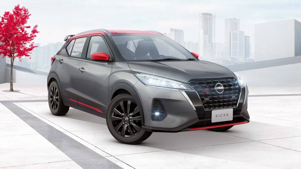 Nissan Kicks XPlay ressurge com teto vermelho e aerofólio a R$ 137.490