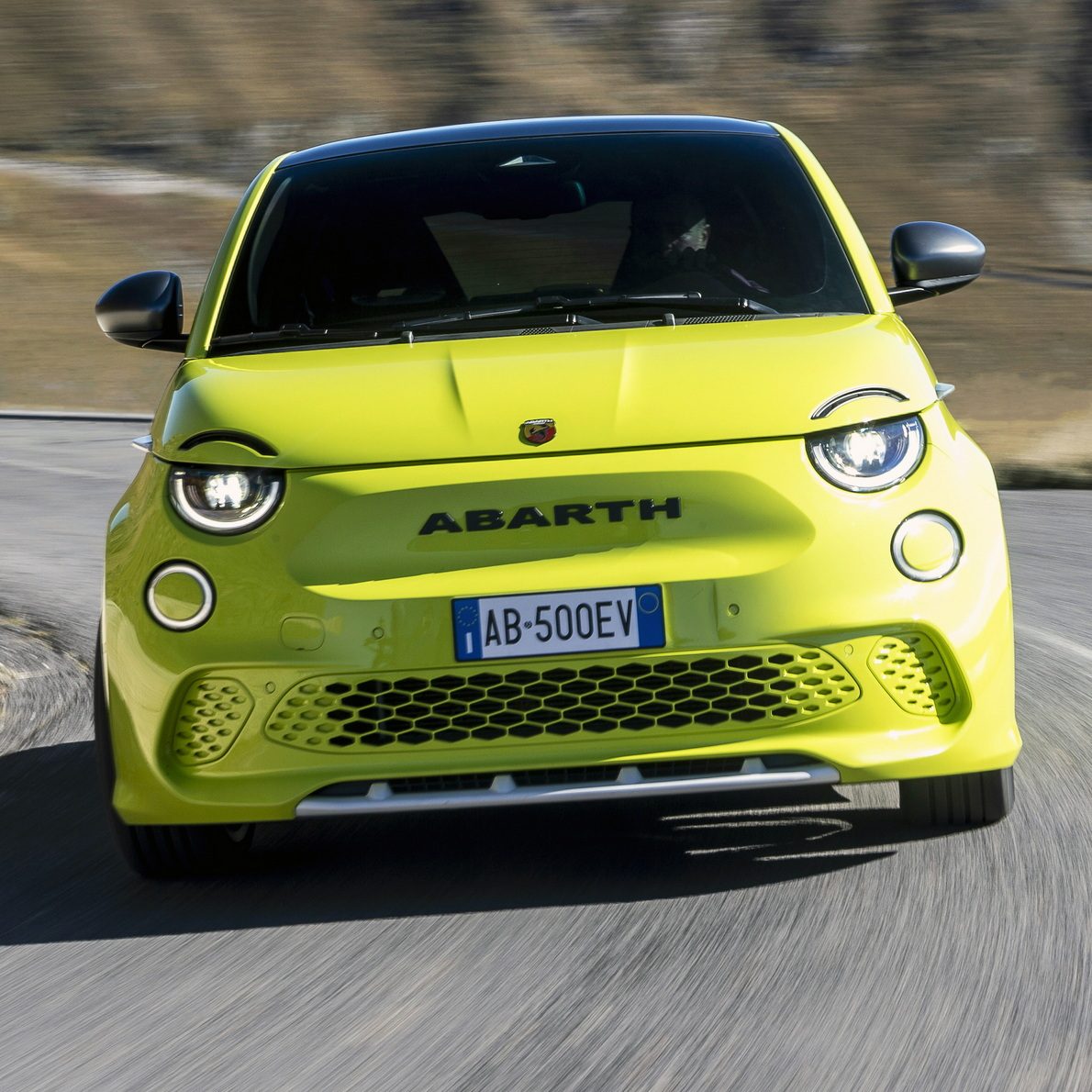 Guia do Automóvel  A Abarth torna-se elétrica mas com o mesmo som