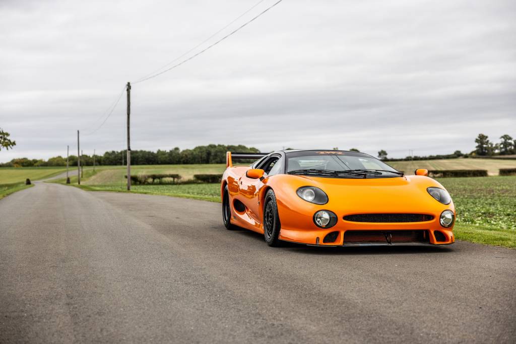 British-Auction-10 Jaguar XJ220