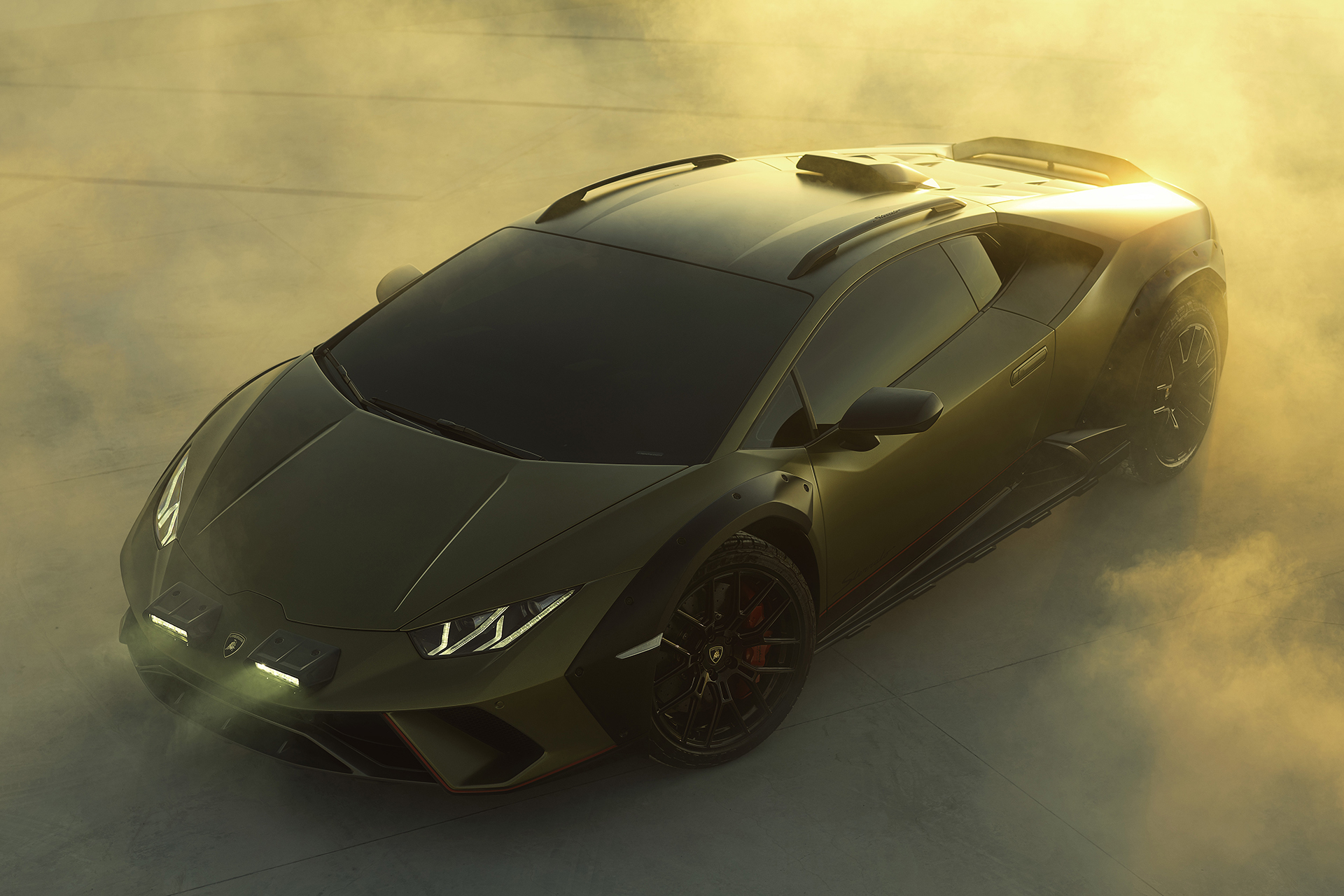 Huracán Sterrato tem rack de teto e é mais offroad que o