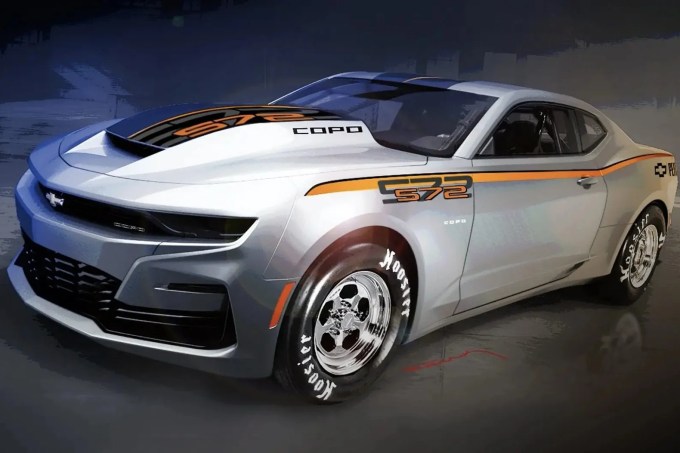 2022-Chevrolet-COPO-Camaro-4-1-e1627920025640
