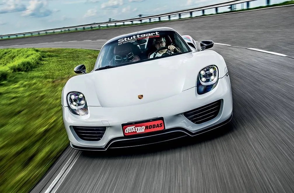 Dono precisa gastar um equivalente a um Porsche novo só para manter o IPVA do 918 Spyder em dia