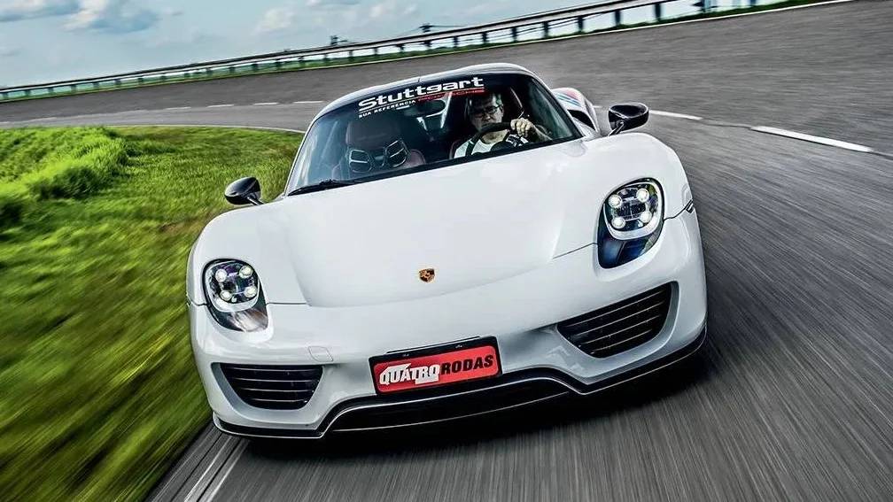 Dono precisa gastar um equivalente a um Porsche novo só para manter o IPVA do 918 Spyder em dia