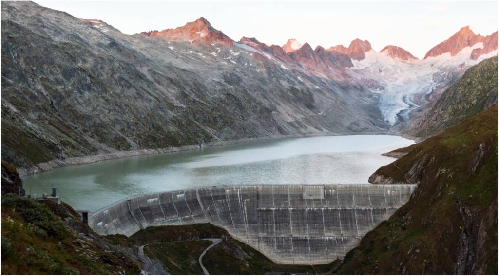 Suíça faz uso dinâmico de suas hidrelétricas para lucrar com a venda de energia