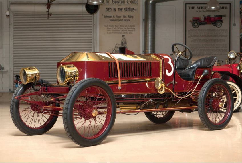No século 20, antes de os carros a combustão superarem oselétricos e os movidos a vapor, estes últimos, como o 1906Stanley Steamer, atingiram seu estado da arte