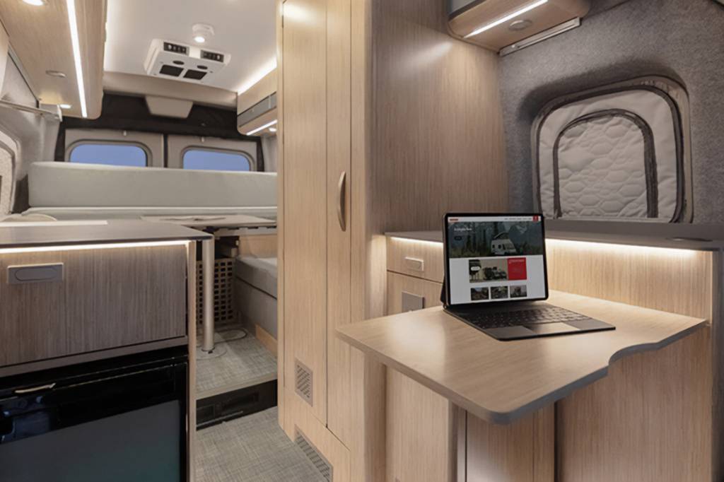 Winnebago eRV2 motorhome elétrico (1) Interior do Winnebago eRV2