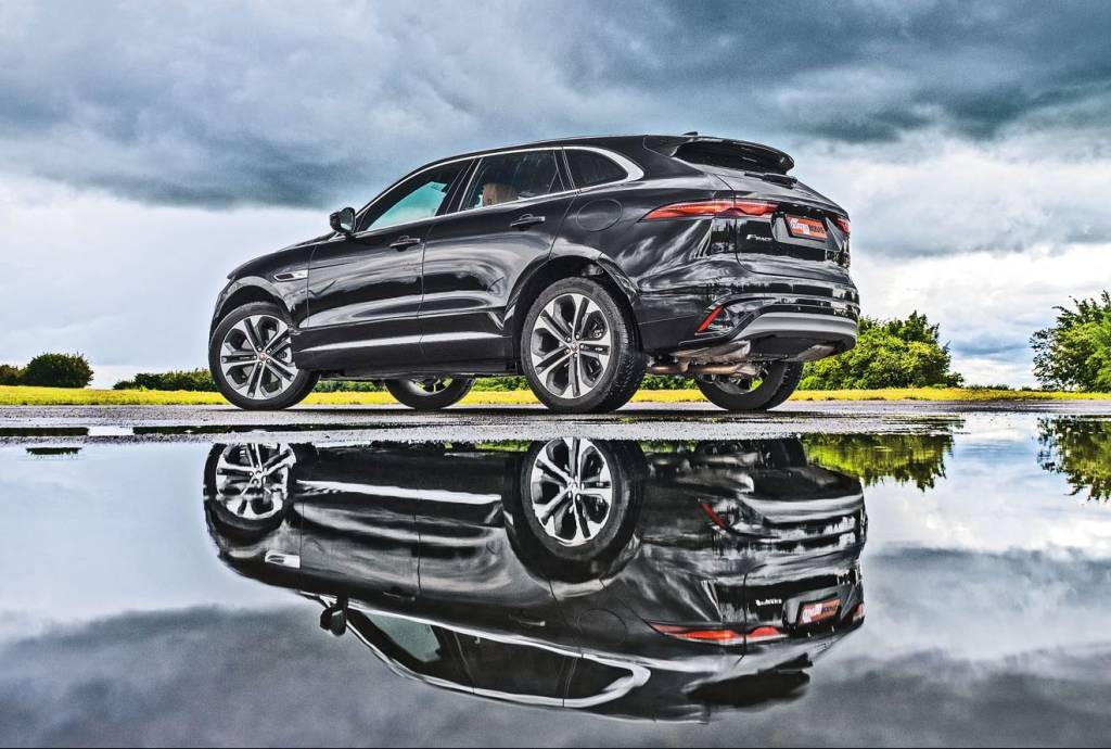 Jaguar F PACE