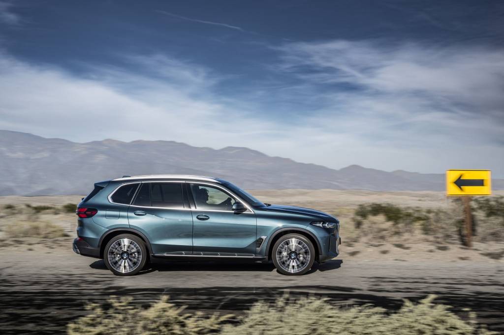 BMW X5 Em rodovias específicas é possível desfrutar de automação veicular de nível 2+