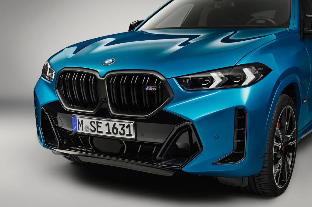 BMW X5 Na X5, mudanças estéticas são mais evidentes nos faróis e no para-choque