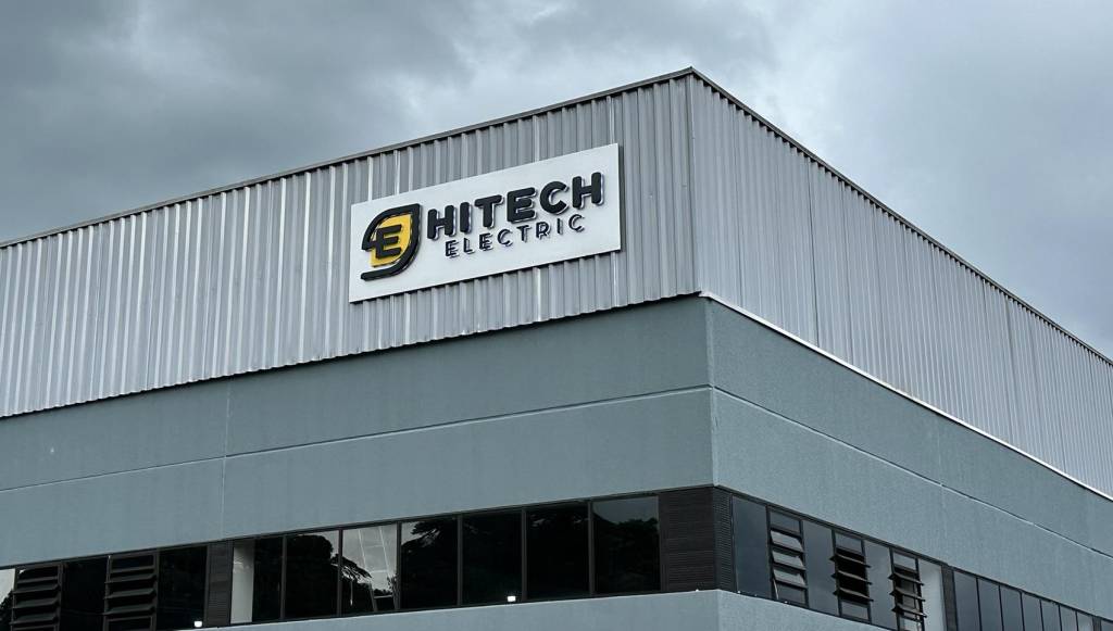 CAMINHÕES ELÉTRICOS NACIONAIS HITECH (4) CAMINHÕES ELÉTRICOS NACIONAIS HITECH