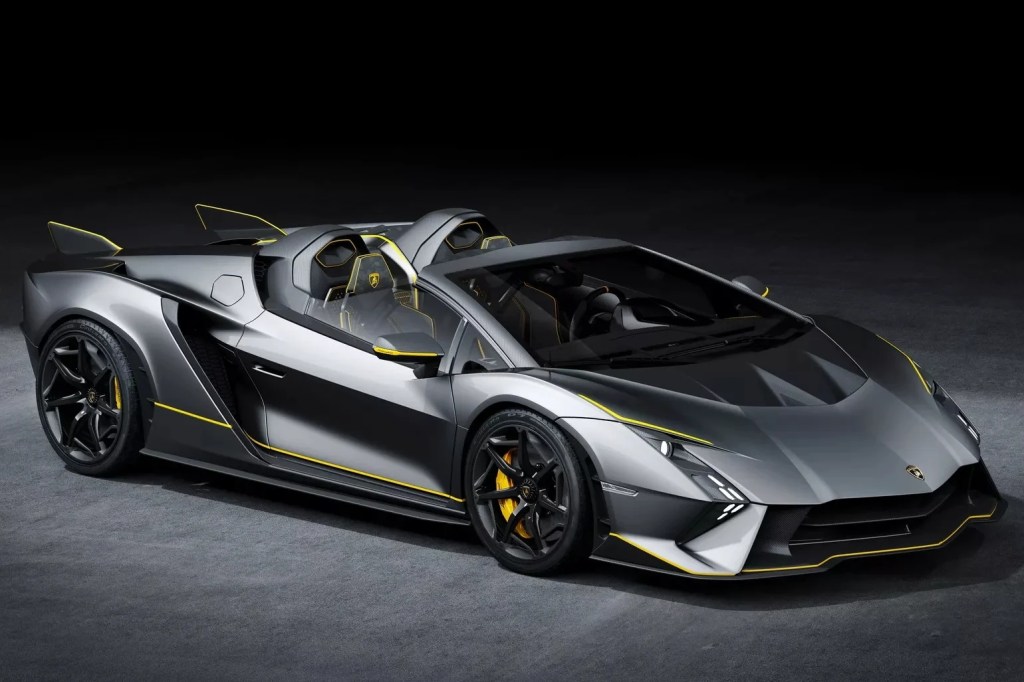 Lamborghini ‘esquece’ eletricidade no V12 dos novos Invencible e Autentica