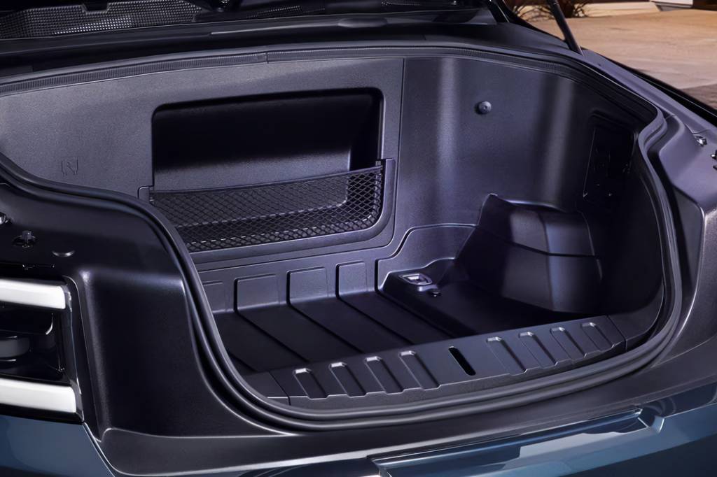 Ram 1500 REV (3) Na verdade, há um porta-malas