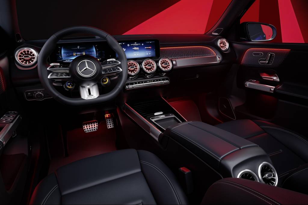 Mehr Ausstattung und Technik für GLA und GLB von Mercedes-AMGMore features and improved technology for Mercedes-AMG GLA and GLB Mercedes-AMG GLB 35