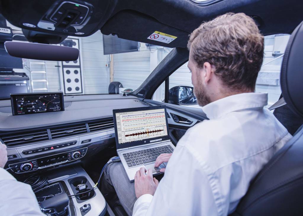 Como as oficinas estão mudando para poder consertar carros modernos