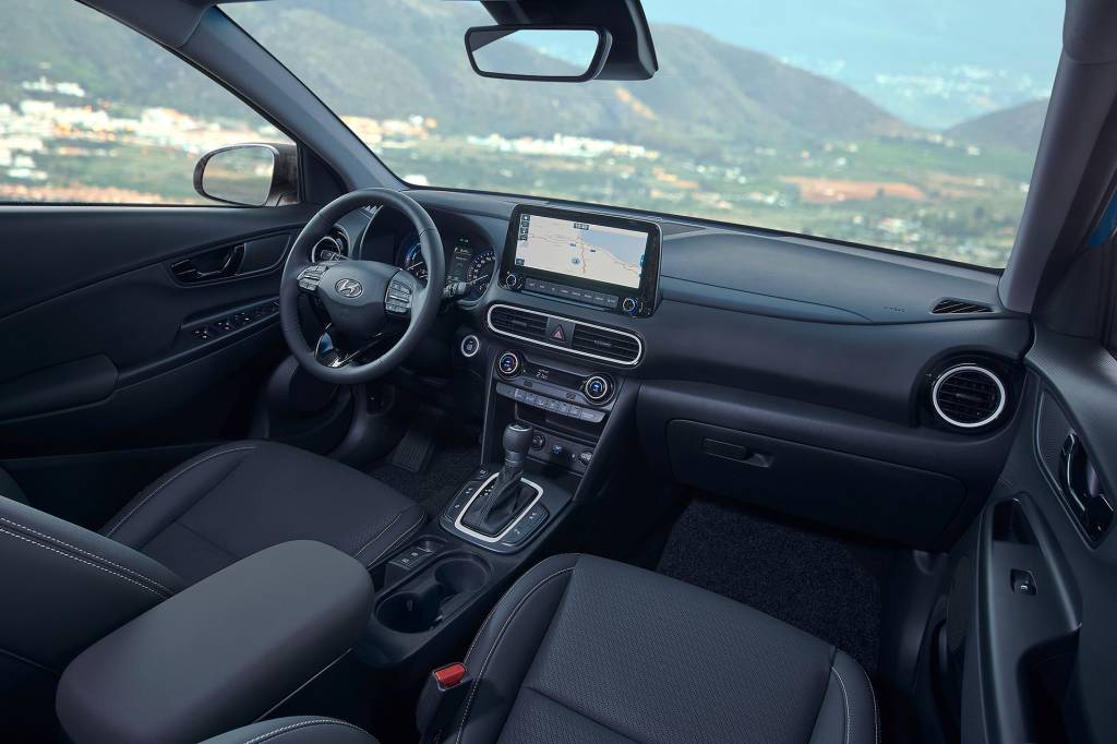 Hyundai Kona Hybrid Interior do Kona deve agradar pelo pacote de equipamentos