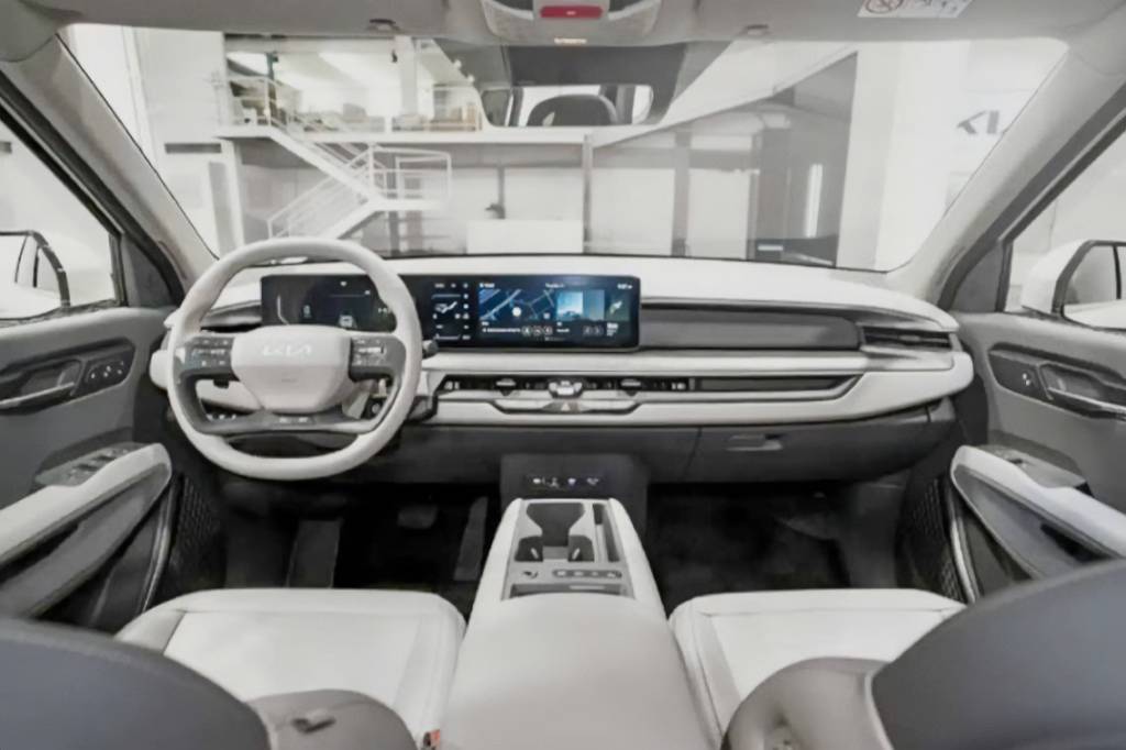 Imagens vazadas do Kia EV9 (4) Já o painel é uma variante mais luxuosa do usado no EV6