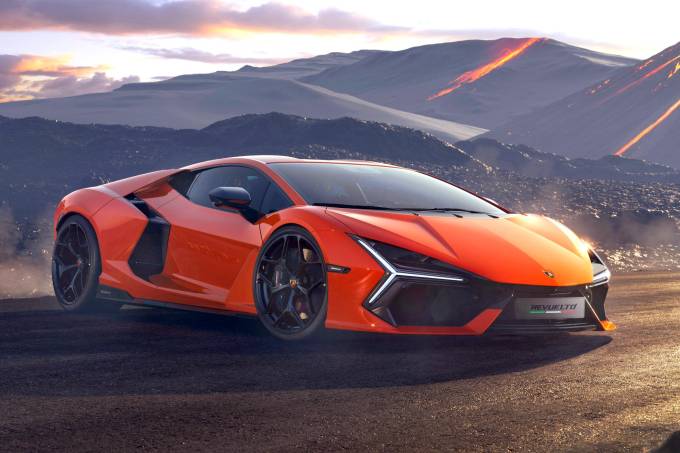 Lamborghini Revuelto 2023 (1)