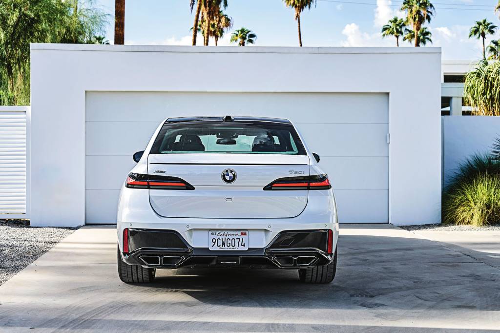 BMW 760i xDrive BMW 760i xDrive