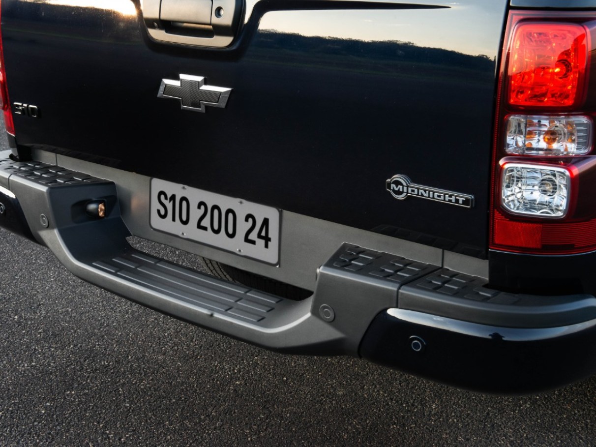 Nova Chevrolet S10 Midnight 2024 tem aparência 'esportiva' e preço de Z71