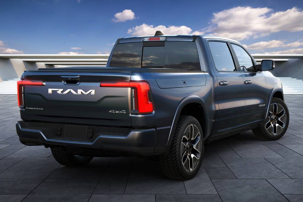 Ram 1500 REV 2025 (22) Assoalho da picape é coberto, a fim de favorecer a aerodinâmica