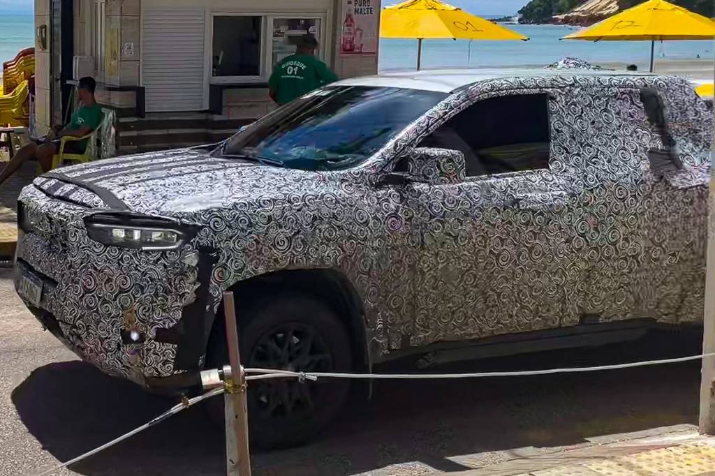 Ram Rampage flagrada por QUATRO RODAS (3) Faróis devem ser mais afilados do que imaginamos, mas sem perder estilo consagrado pelas irmãs maiores
