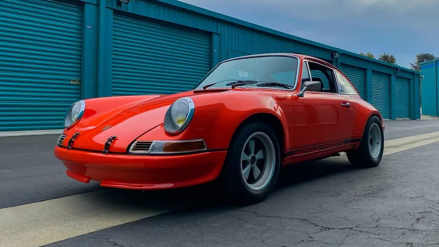 Porsche 911 clássico é transformado em elétrico com mais de 400 cv