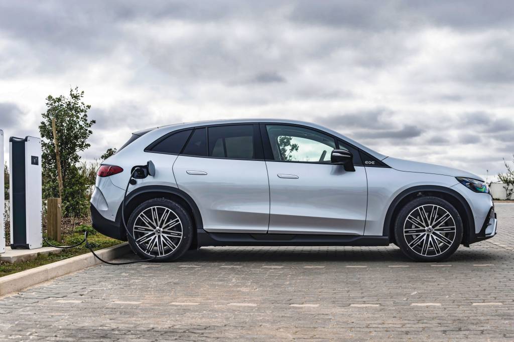 Mercedes-Benz EQE SUV Press Test Drive, Portugal 2023